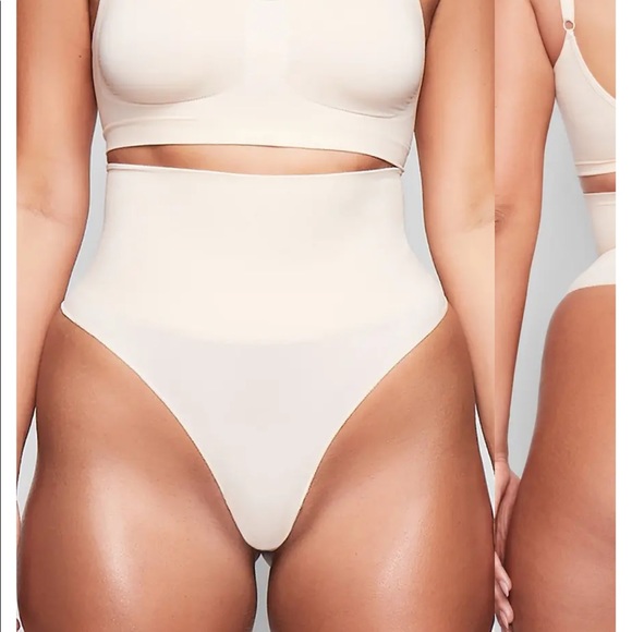 SKIMS Core Control thong - Picture 4 of 9